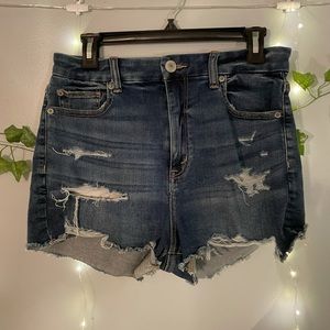 Curvy hi-rise shortie